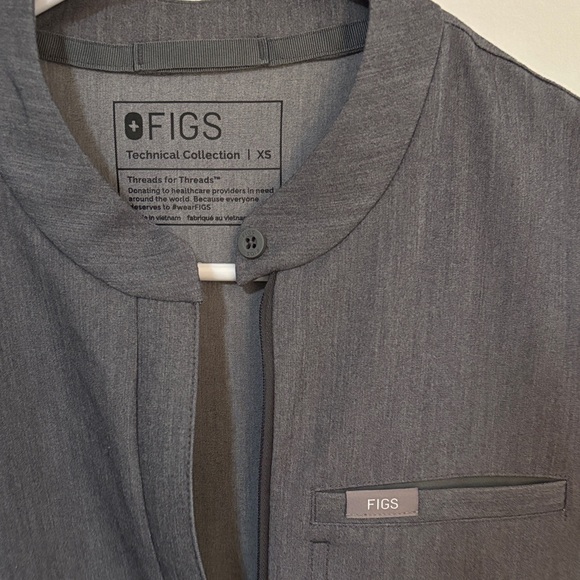 Figs Graphite Scrub Set - Picture 2 of 9